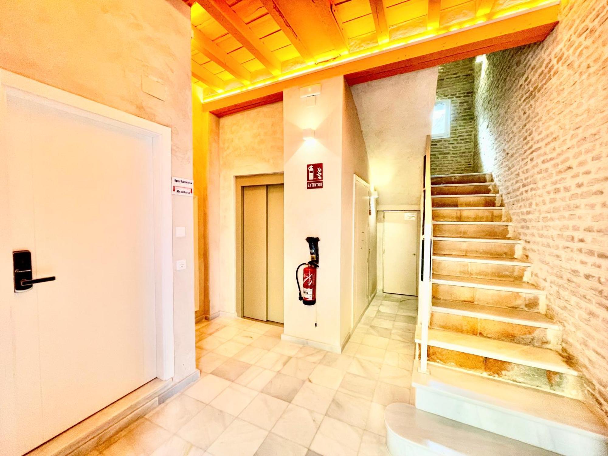 Click Triana Apartment Sewilla Zewnętrze zdjęcie